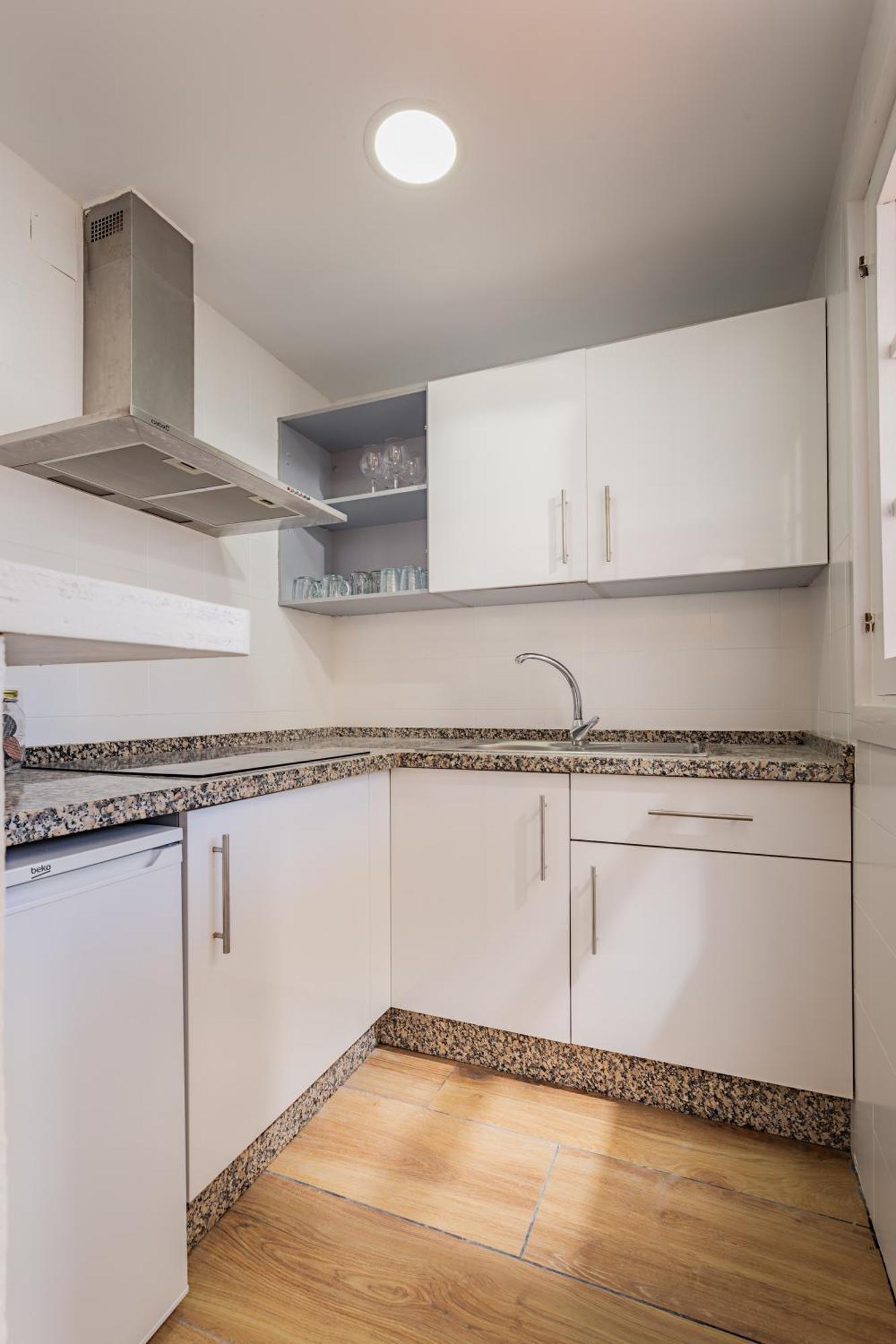 מנילבה Duquesa Port Studio Apartment - Bright Sunlit Terrace מראה חיצוני תמונה